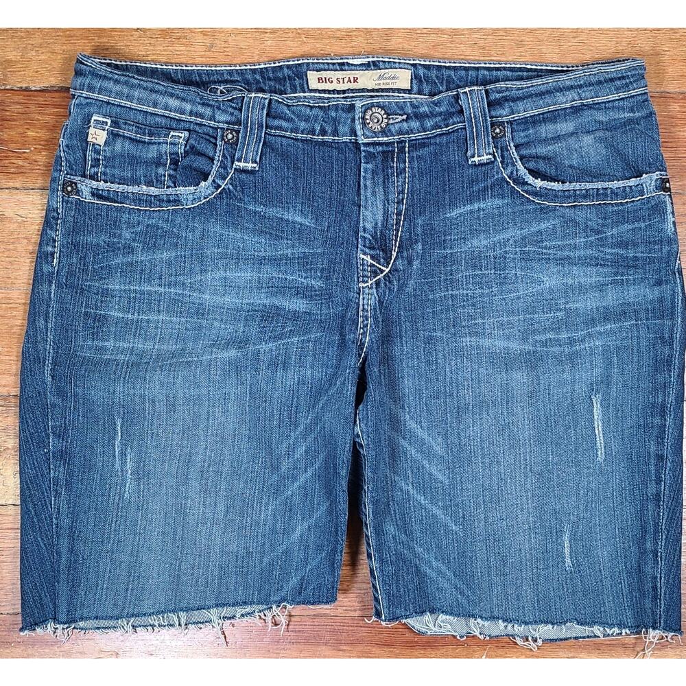 Buckle Big Star Maddie Bermuda Jeans Shorts Womens 33L Medium Wash Embroidered